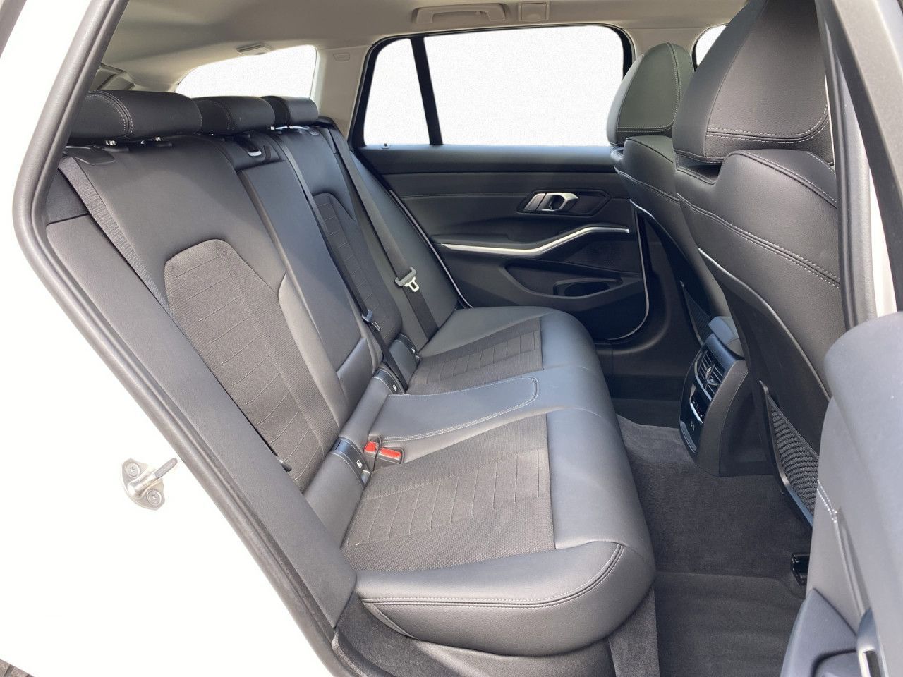 BMW 330 - Bild 11