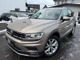 Volkswagen Tiguan 2.0 TDI *DSG*4MOTION*HIGHLINE*NAVI*LED* - mit Diesel-Antrieb: Beige, Geländewagen