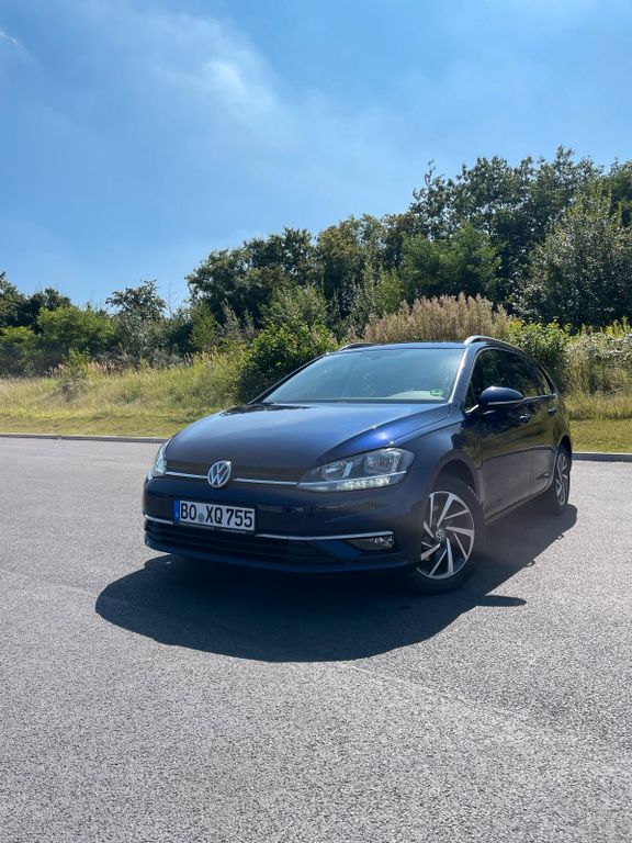 Image of Volkswagen Golf