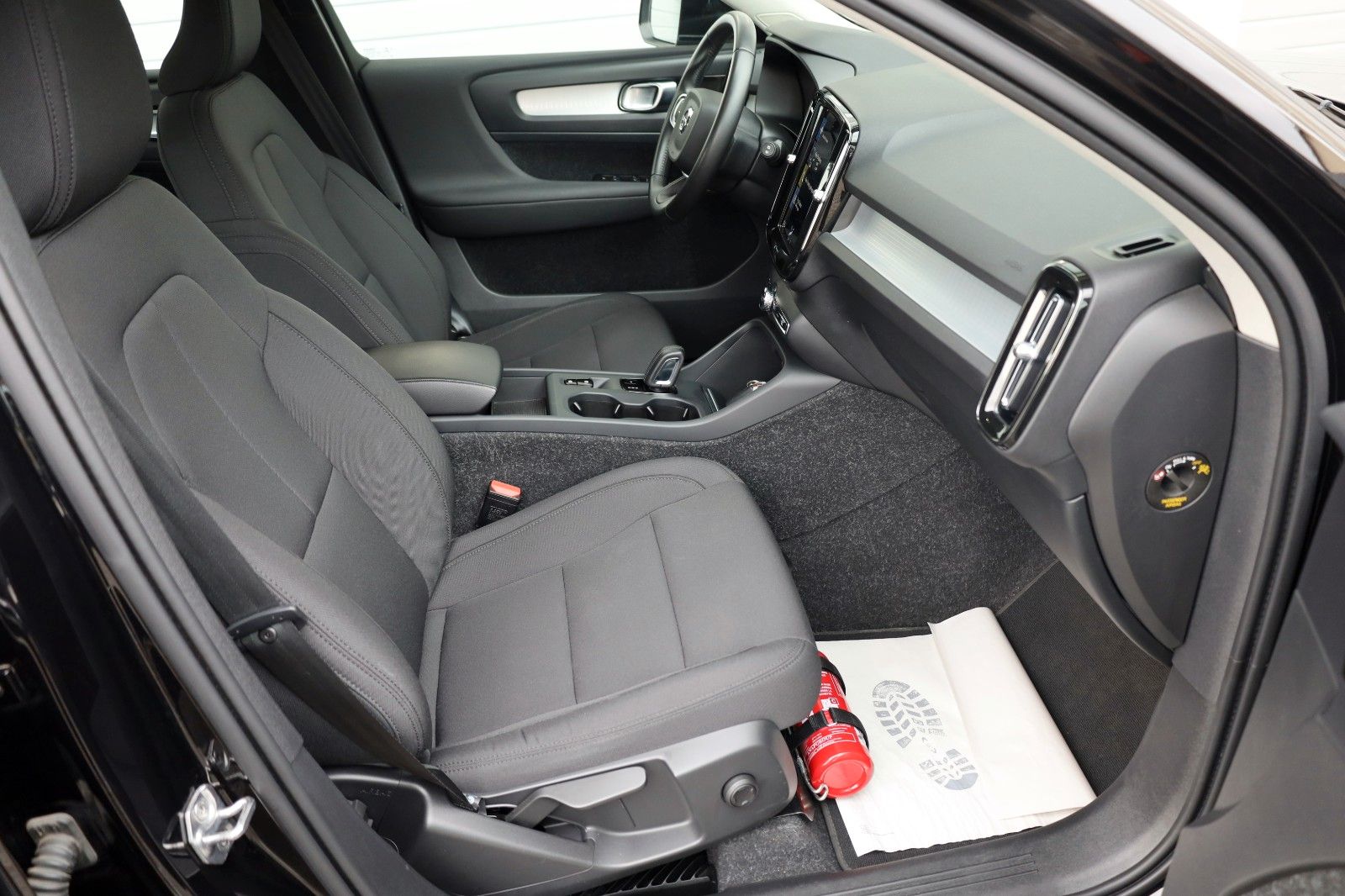 Fahrzeugabbildung Volvo XC40 Inscription Expr Recharge Navi,Harman/K,AHK
