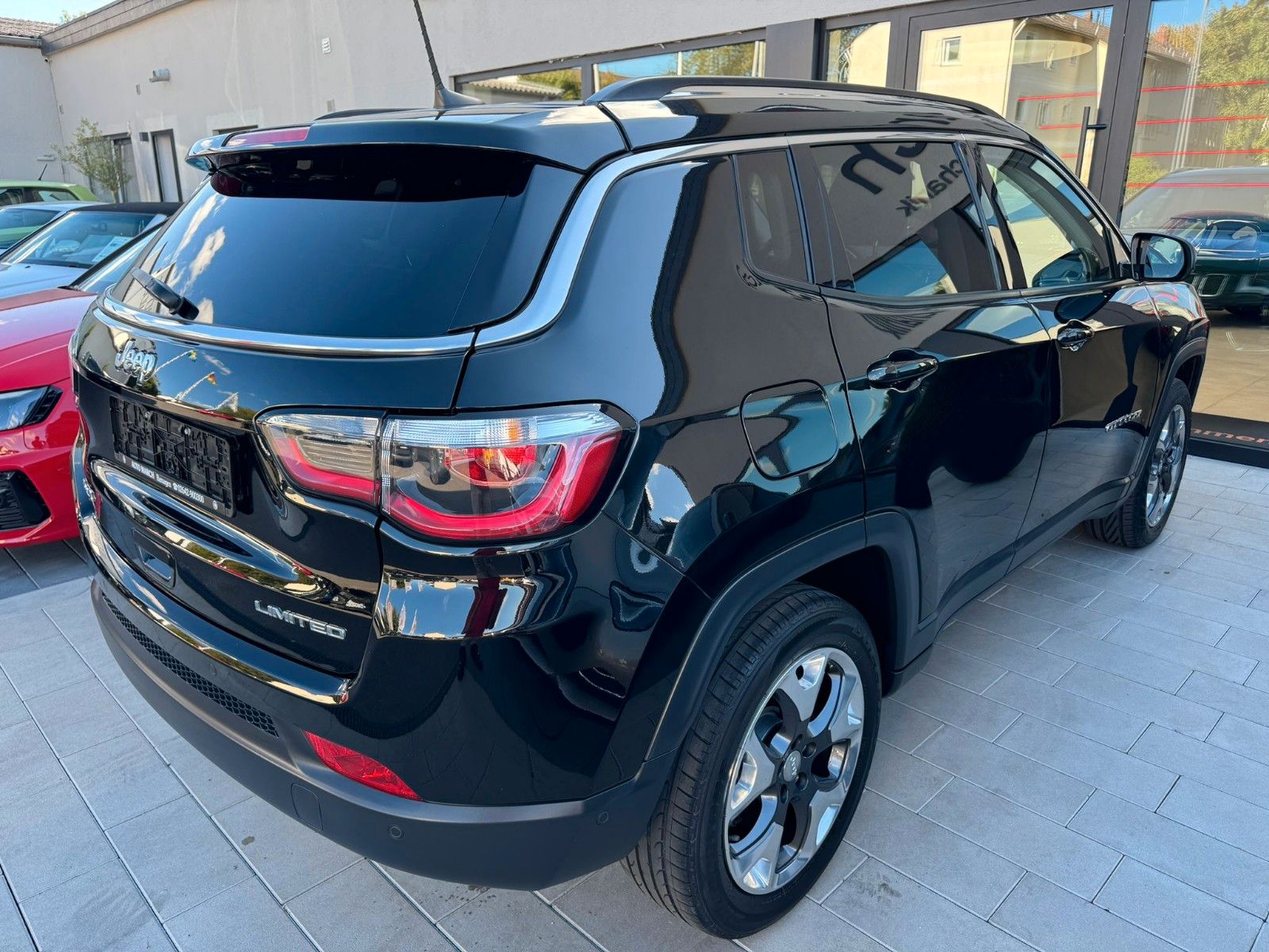 Fahrzeugabbildung Jeep Compass Limited 4WD