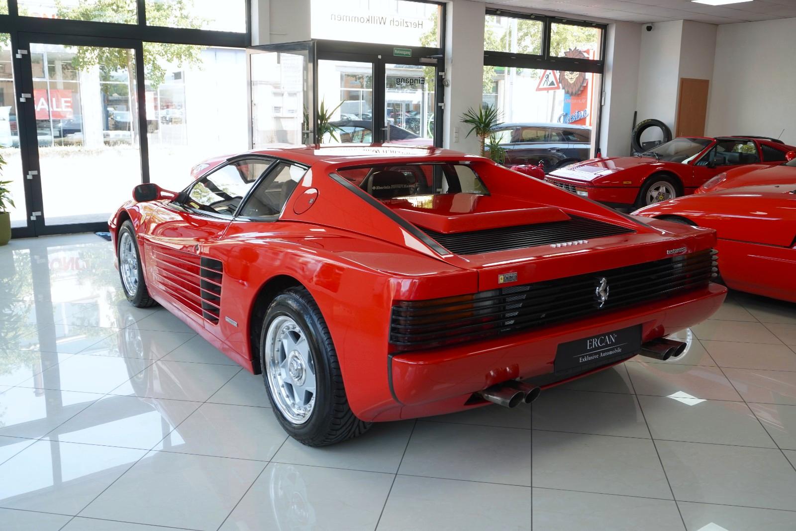 FERRARI TESTAROSSA