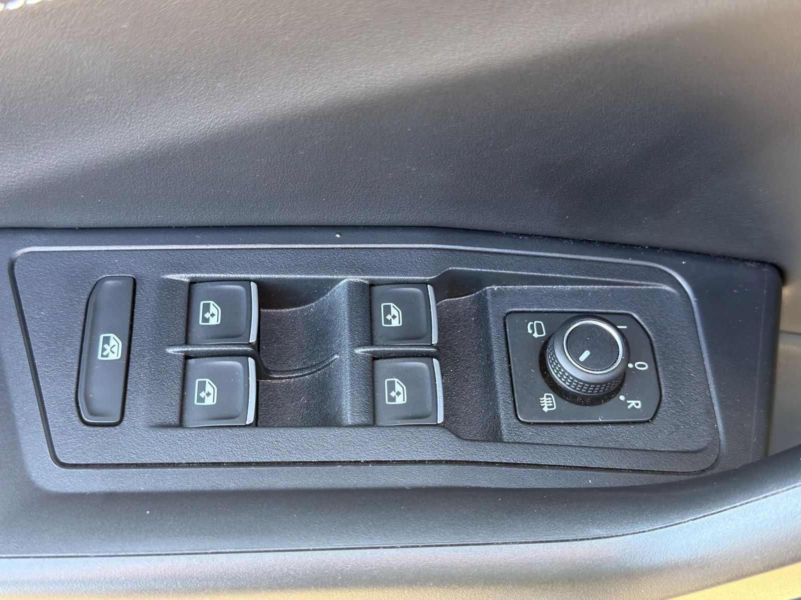 Volkswagen T-Roc - Bild 8