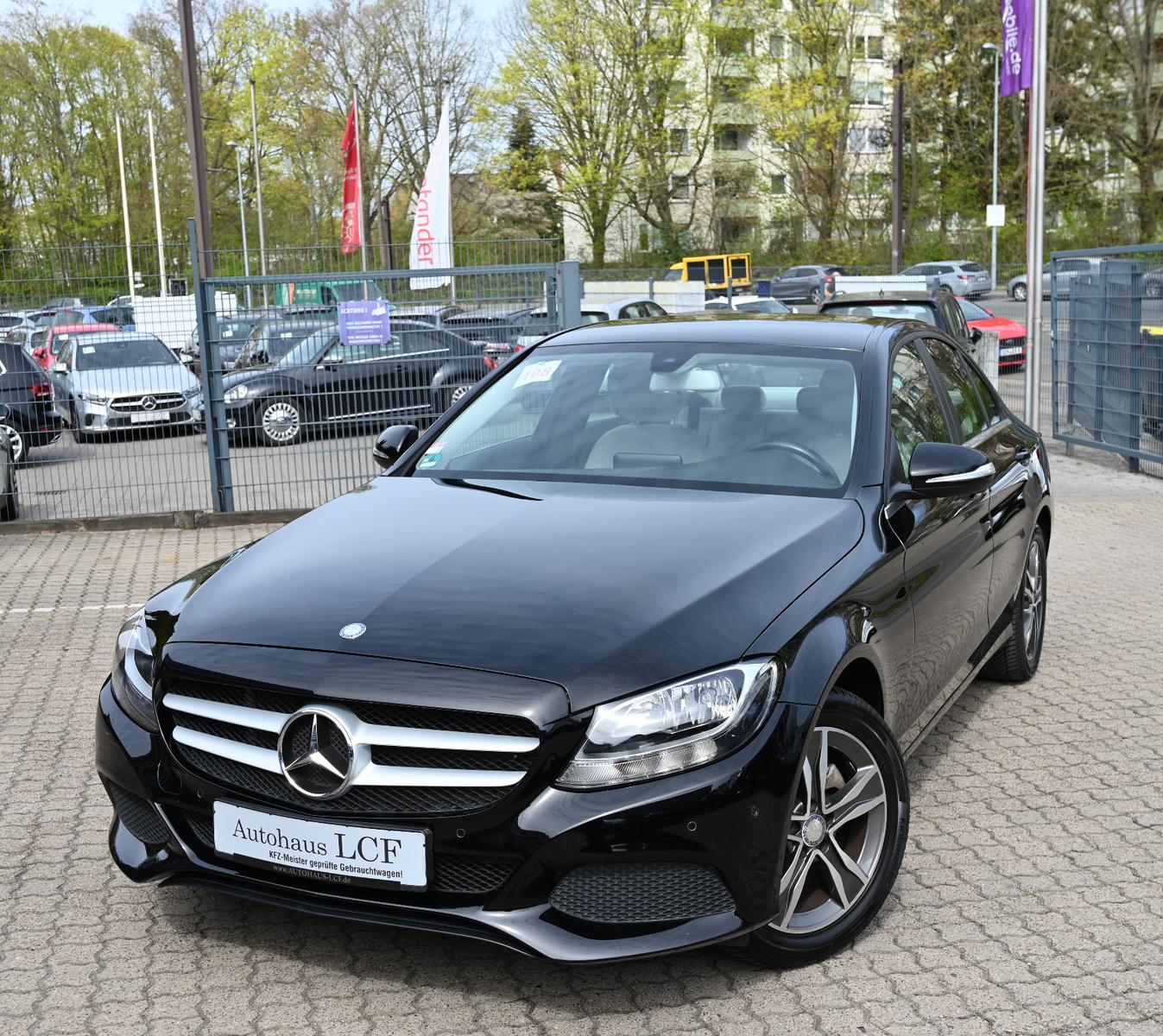 Mercedes-Benz C 180 CGI 2xPDC Klimaautom. Sitzhz. Tempomat