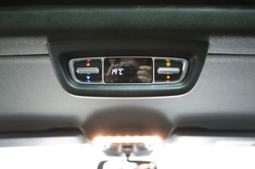 Mercedes-Benz V 300 Edition lang AMG Line Pano AHK Airmatic