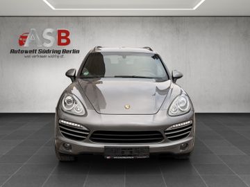 Porsche Cayenne - 2