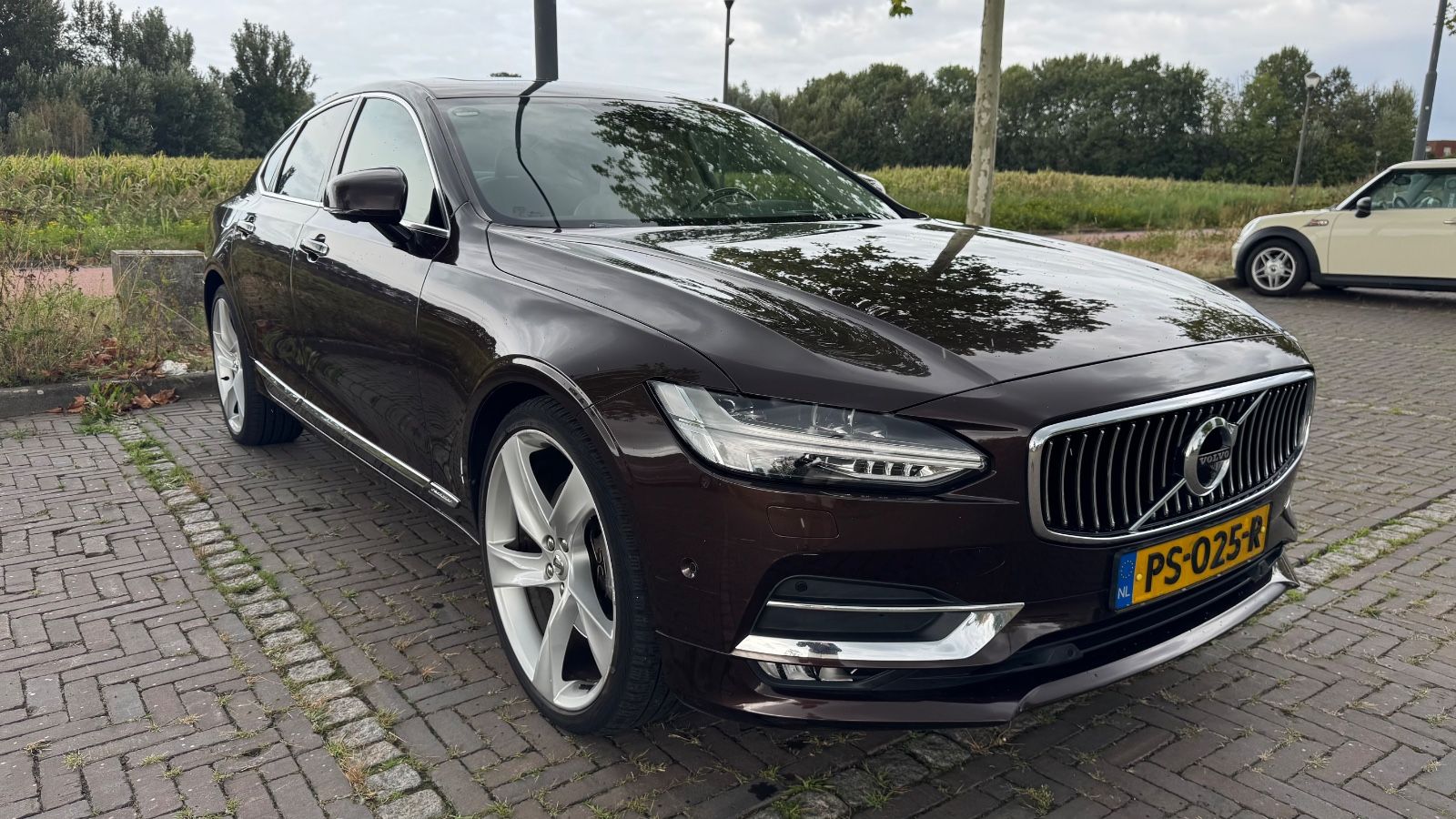 Volvo S90 T5 Inscription Polestar Pack 21 B&W