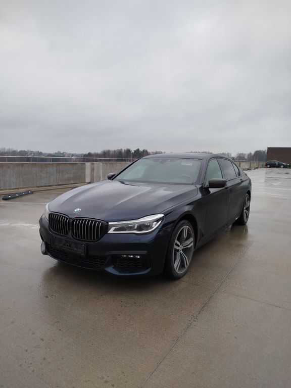 Image of BMW 750