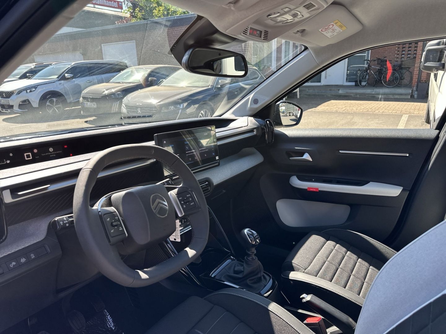 Fahrzeugabbildung Citroën C3 MAX 1.2 PT Turbo 100 S&S Navi CarPlay SHZ.