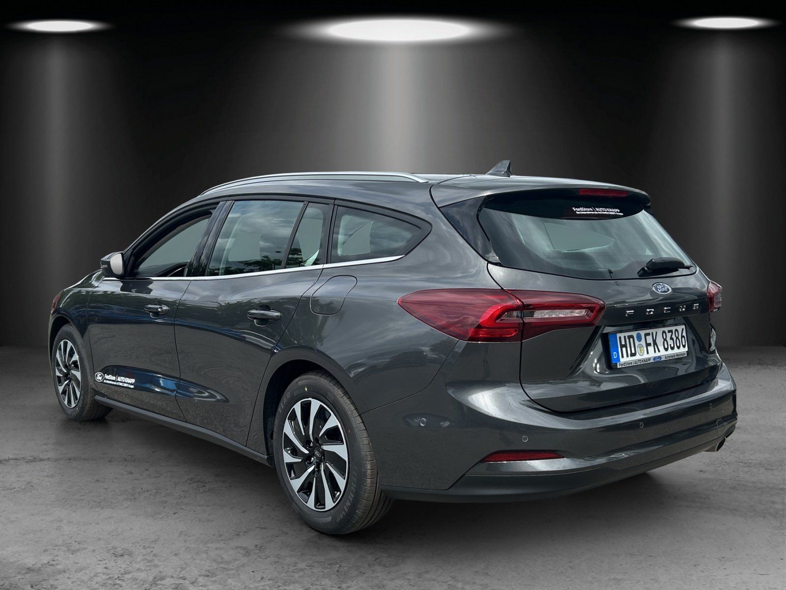 Fahrzeugabbildung Ford Focus Titanium Turnier Winter P. e.Call Kamera