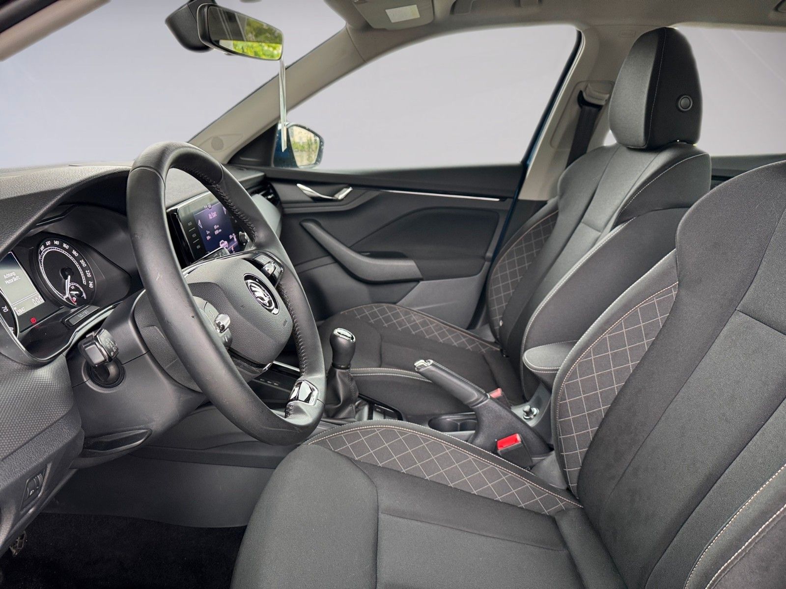 Fahrzeugabbildung SKODA Kamiq Ambition 1.0 TSI
