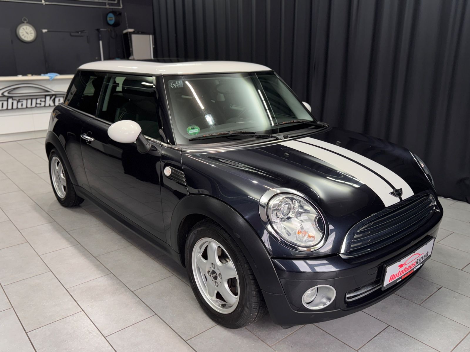 Fahrzeugabbildung MINI COOPER Mini Cooper|PANORAMA|XENON|AUTOMATIK|