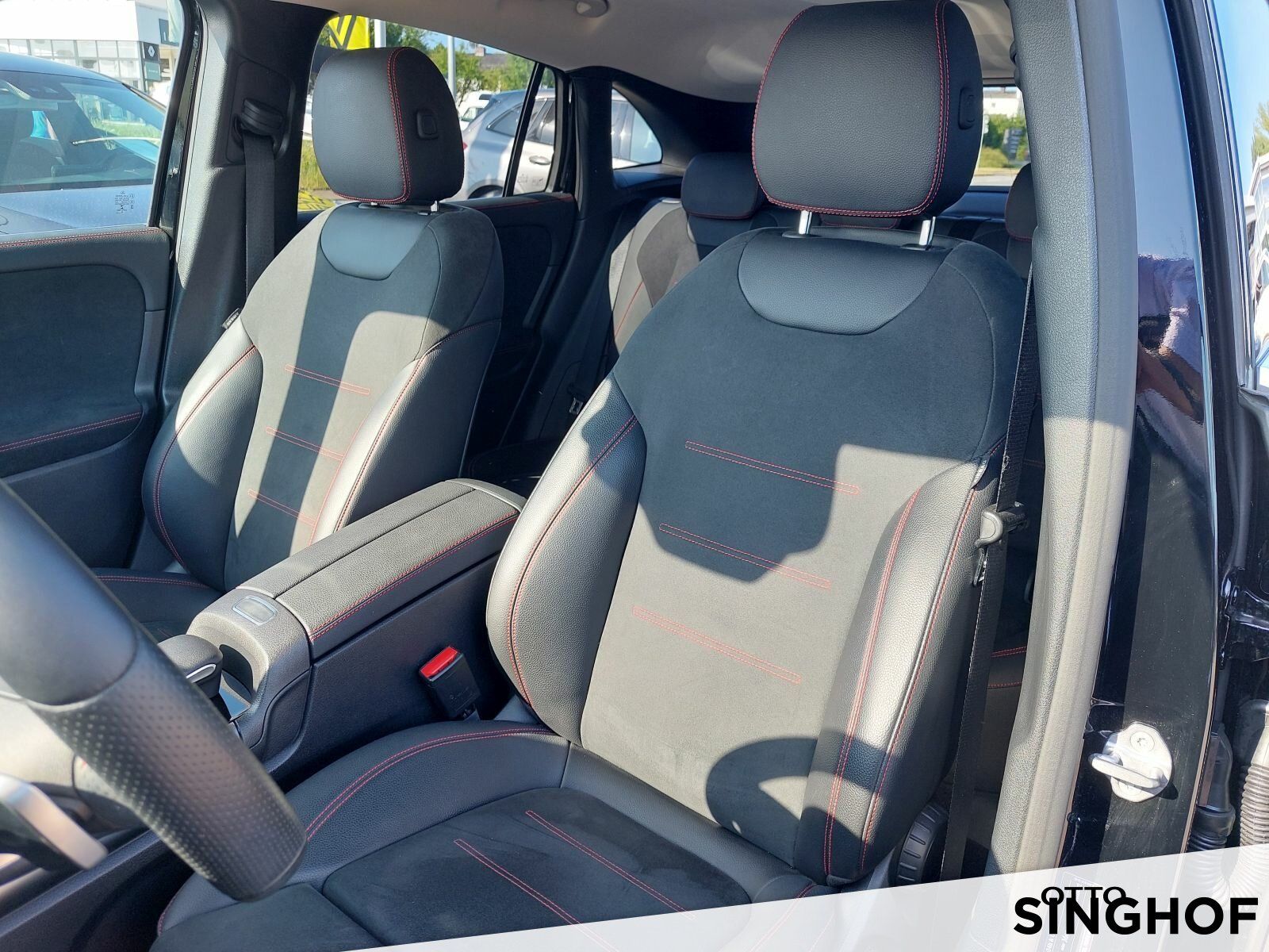 Fahrzeugabbildung Mercedes-Benz GLA 200 AMG +AHK+Rü Kam+LED+TOTW+elekt.Hecktüre