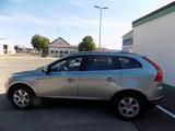 Volvo XC60 D5 AWD 2.4 diesel Top Zustand  - Volvo XC60 in Freiburg
