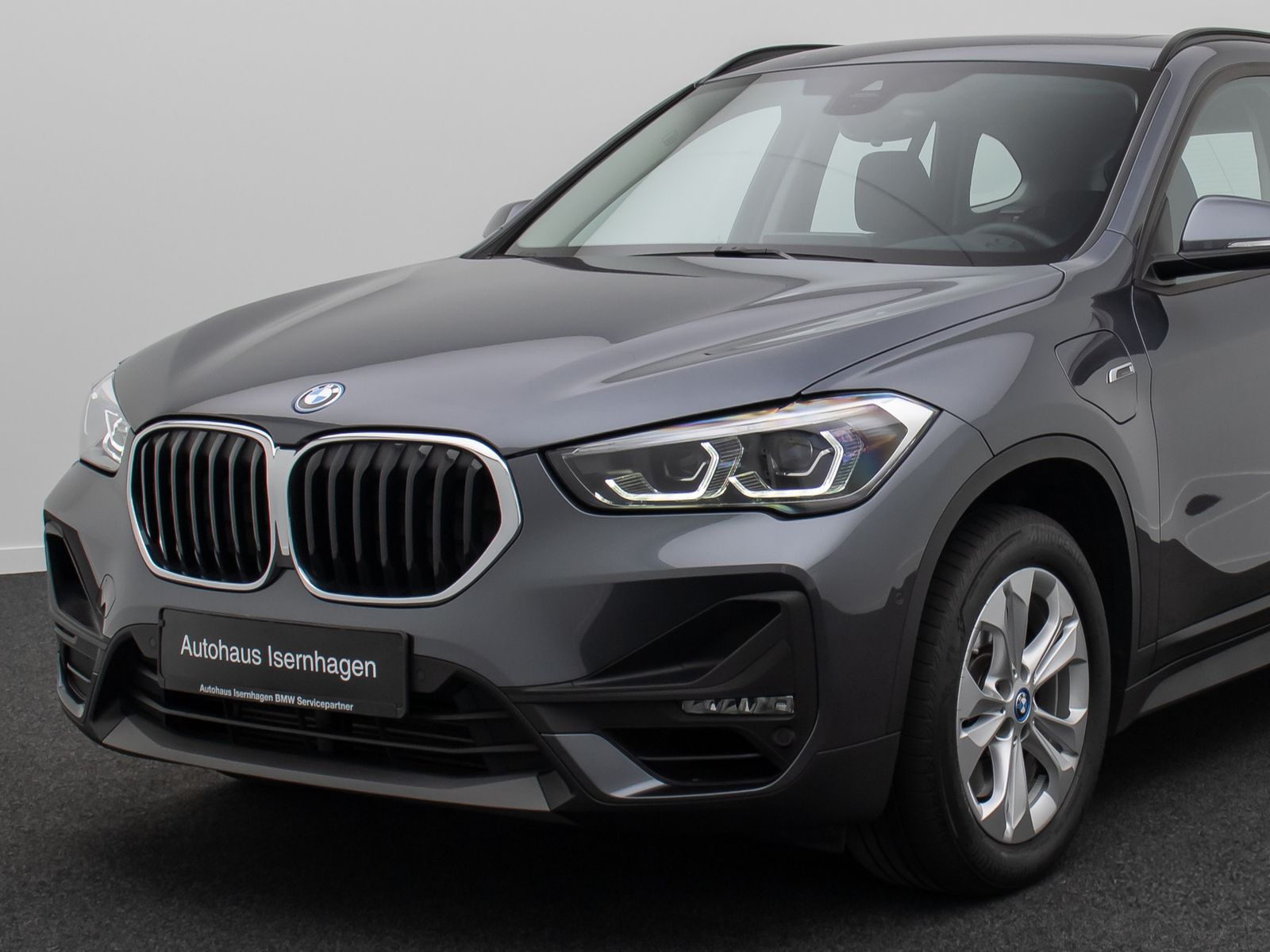 Fahrzeugabbildung BMW X1 xD25e Navi+HiFi Kamera Alarm HUD DAB Panorama