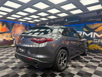 Alfa-Romeo Stelvio - 5