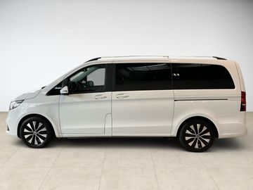 Mercedes V 220 - 3