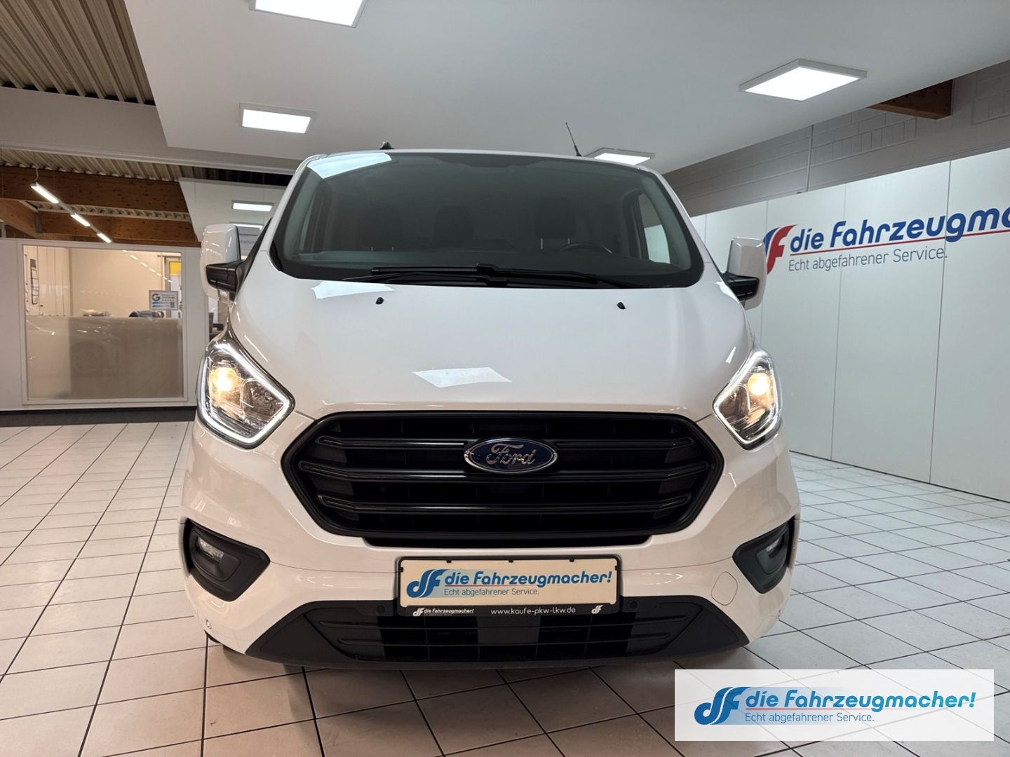 Fahrzeugabbildung Ford Transit Custom Kasten 320 L2 Trend DAB Notbremsa