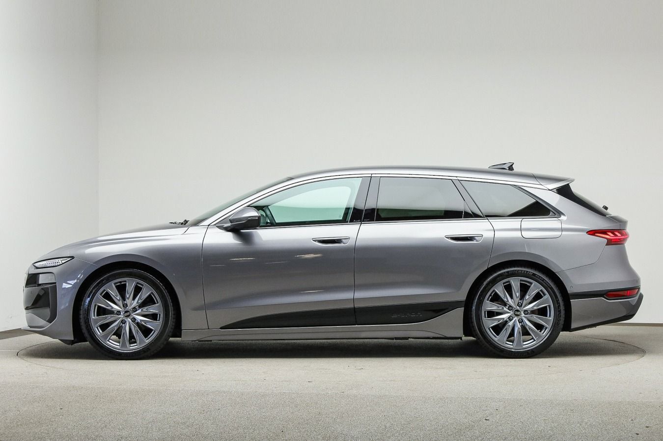 Audi A6 Avant e-tron advanced*MATRIX*LUFT*AHK*PDC*SHZ imagem 3