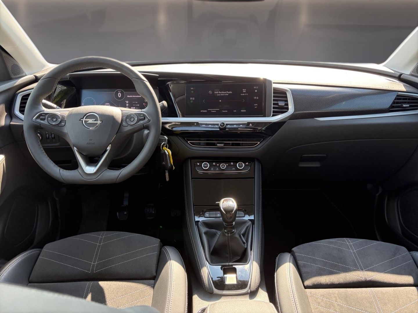 Fahrzeugabbildung Opel Grandland GS Line Navi 360 Kamera LED Apple CarP