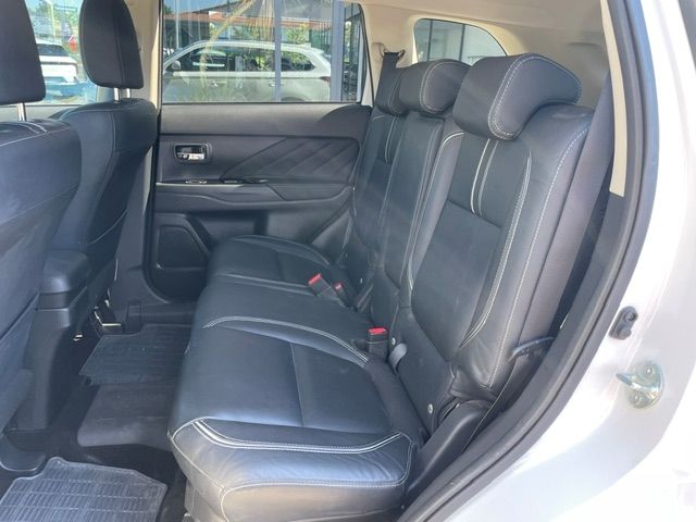 Fahrzeugabbildung Mitsubishi Outlander PHEV Top 4WD 360° AHK Leder DAB Schieb