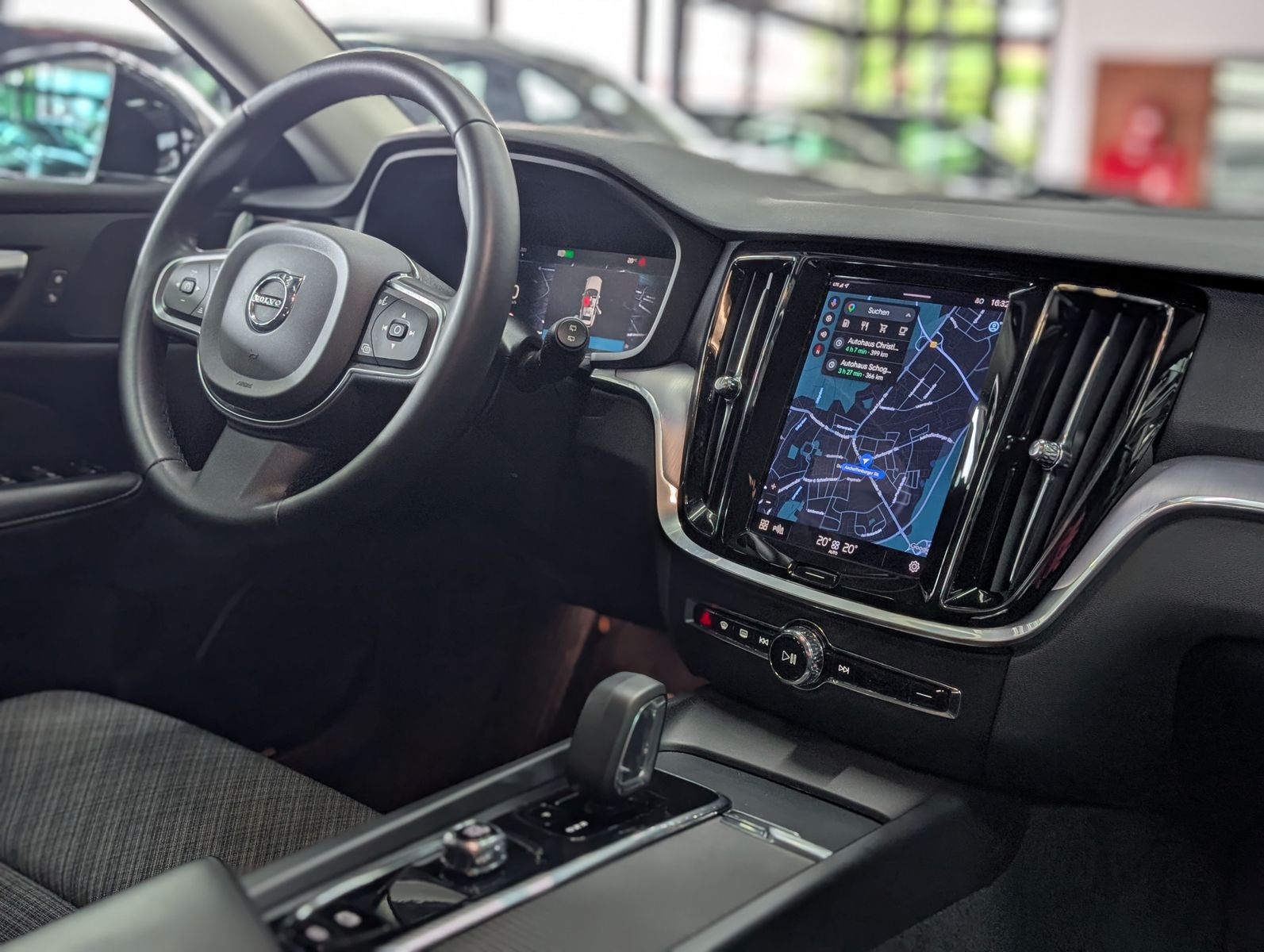 Fahrzeugabbildung Volvo V60 B3 Core 2.0Turbo MHEV VIRT LED APP SOUND AHK