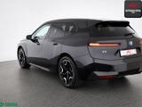 BMW iX xDrive40 SPORT LASER,SKYLOUNGE,360GRAD,HEADUP - gebrauchte BMW iX aus dem Jahr 2022