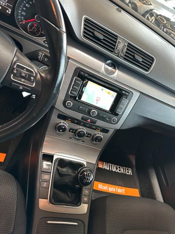 MYAUTOCENTER – Gebraucht- und Jahreswagen mit Werkstattservice in Pfaffenhofen Volkswagen Passat *ACC*NAV*AHK*PDC*SitzHZ*2-ZONEN*TotWinkel