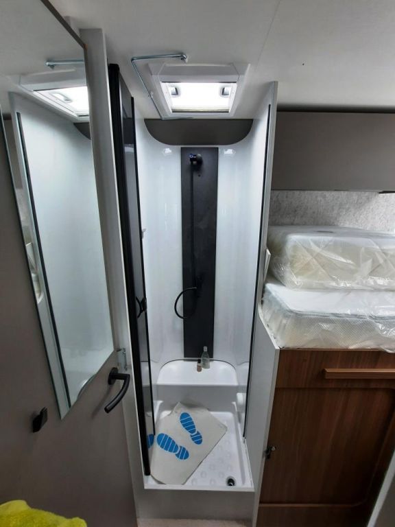 Fahrzeugabbildung LMC Cruiser 750 EF Verfüg./Sparen Sie 8.421,- €