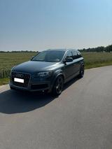 Audi Q7 3.0 TDI,S-Line, Standhe. Top-Zustand, 7-Sitze - Audi Q7 in Mönchengladbach
