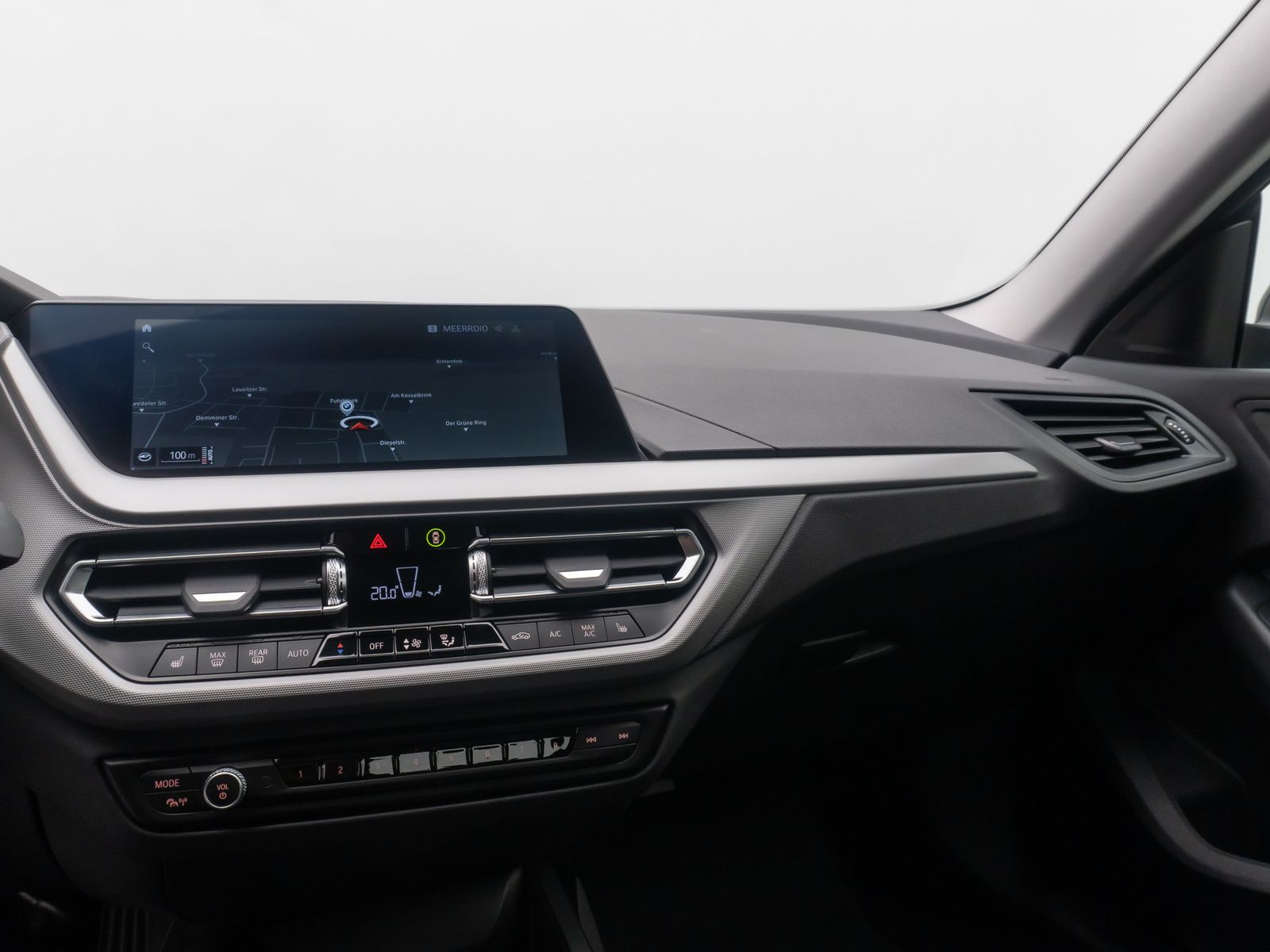 Fahrzeugabbildung BMW 218i Gran Coupé DAB GeschwindigReg PDC CockpitPr