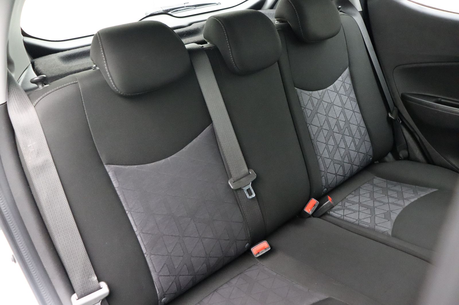 Fahrzeugabbildung Opel Karl 1.0 120 Jahre Start/Stop