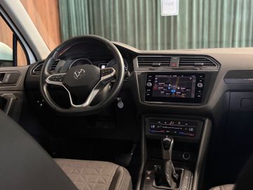 Volkswagen Tiguan - 8