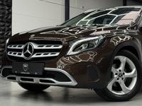 Mercedes-Benz GLA 180 AUTOMATIK*BREMSEN NEU*NAVI*KEYLESS*LEDER