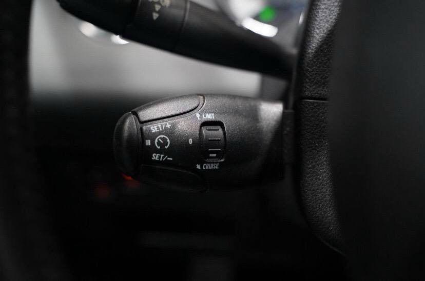 Peugeot 308 2012 — photo 11