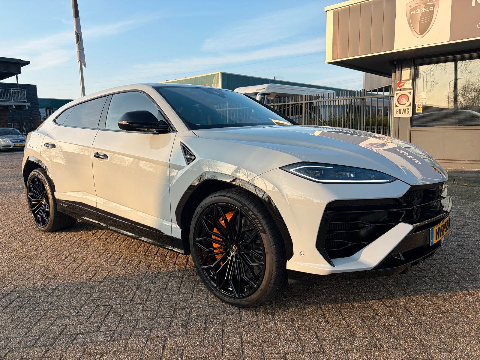 LAMBORGHINI Urus