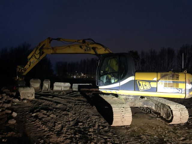 JCB JS 220 LC ISUZU Turbo 175 Hp Rototilt Klima