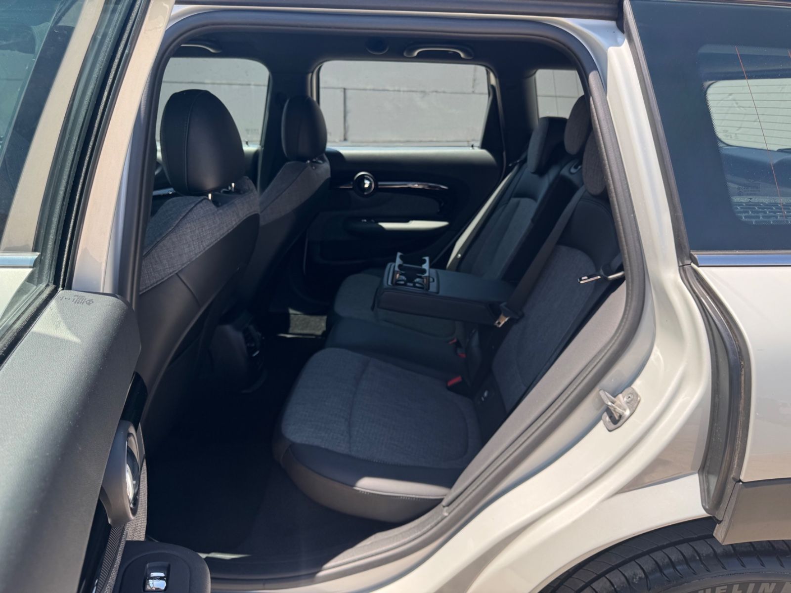 Fahrzeugabbildung MINI Cooper Clubman Classic Trim Klima SHZ PDC CAM