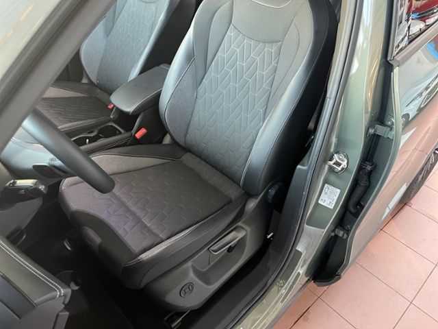 Fahrzeugabbildung Volkswagen Tiguan 2.0 TDI DSG GOAL IQ.LIGHT AHK GJR