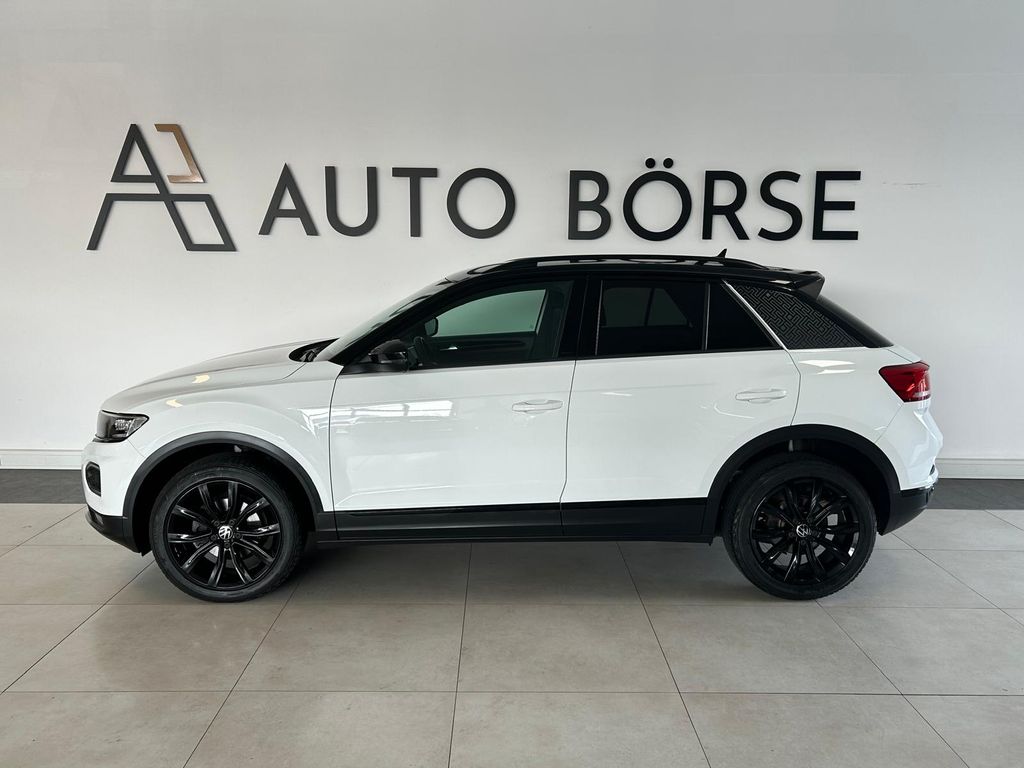 Volkswagen T-Roc 1.5 TSI BLACK-STYLE*NAVI*PDC+CAM*SHZ*LED*