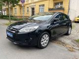 Ford Focus 1,6 Ti-VCT 77kW *Scheckheft*KILAM*TOP* - Ford Focus aus 2011: Limousine