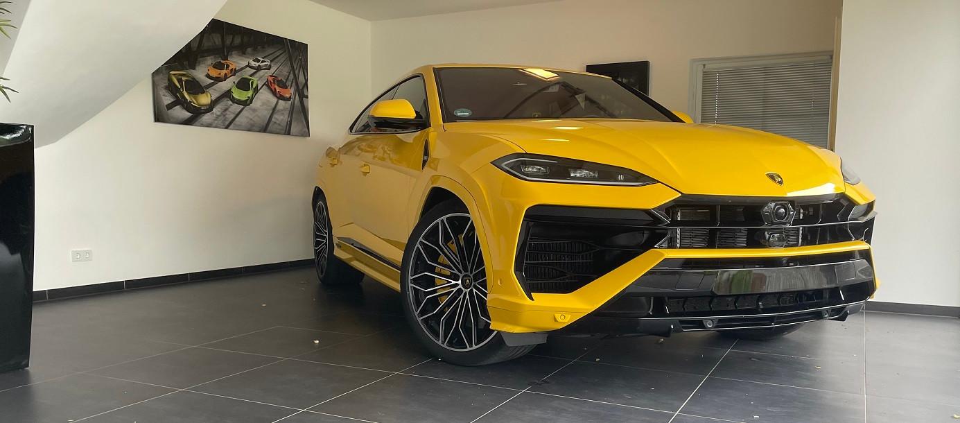 Lamborghini Urus SE+PANO+MASSAGE+23+STYLE PACK