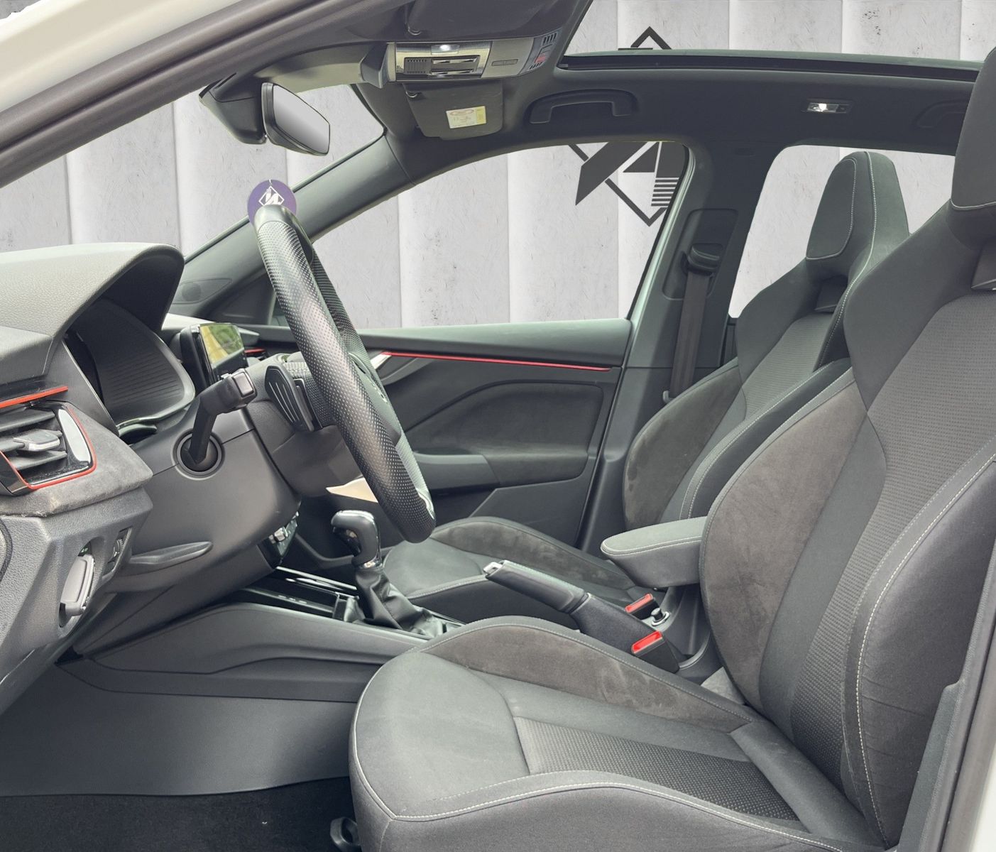 Fahrzeugabbildung SKODA Kamiq DSG*Pano*Vico*Kamera*PDC*Sportdesign*LED**