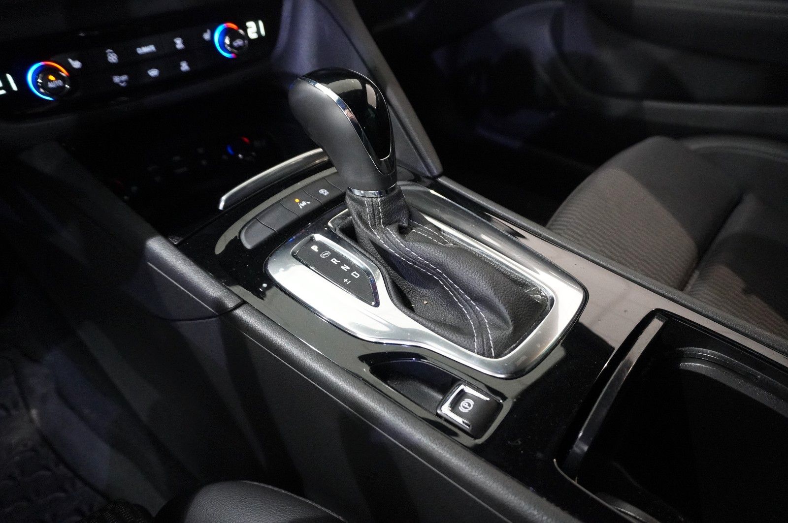 Fahrzeugabbildung Opel Insignia B ST 2.0D BUSI. 4X4 NAVI/LED/KAMERA/DAB