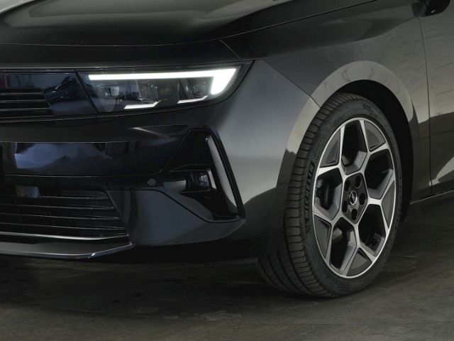 Astra L ST ULTIMATE AT+NAVI+360 GRAD KAMERA+SCHI