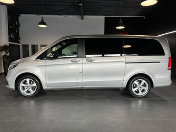 Mercedes V 220 - 8