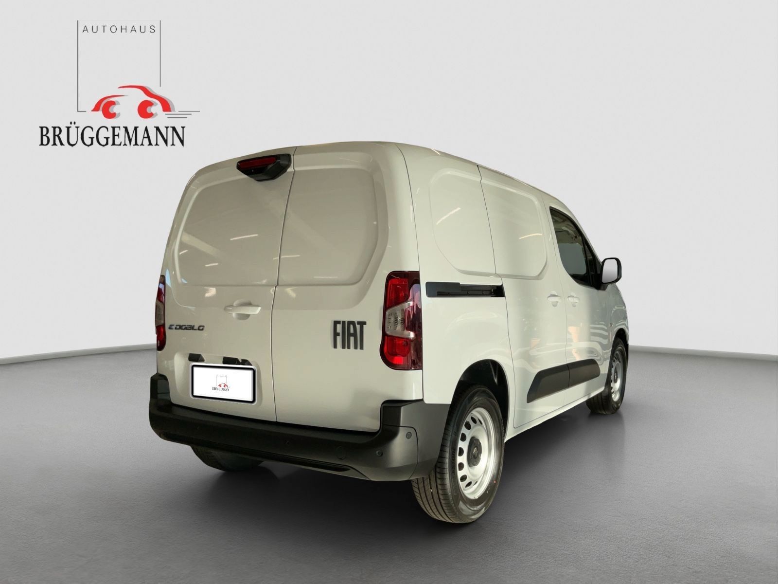 Fahrzeugabbildung Fiat E- Doblò L1 100 KW 50kWh Kamera 10 Zoll Radio