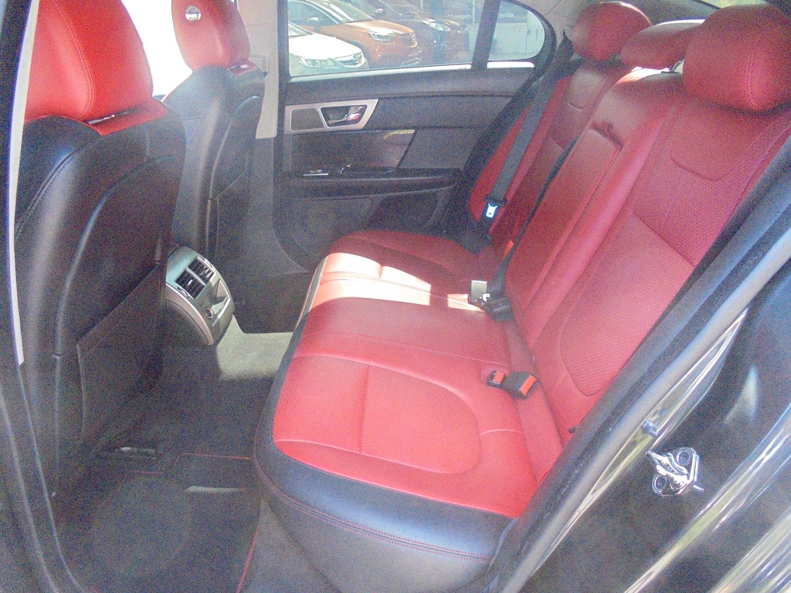 Fahrzeugabbildung Jaguar XF 3.0 V6, S Portfolio/Vollausstattung/Automatik
