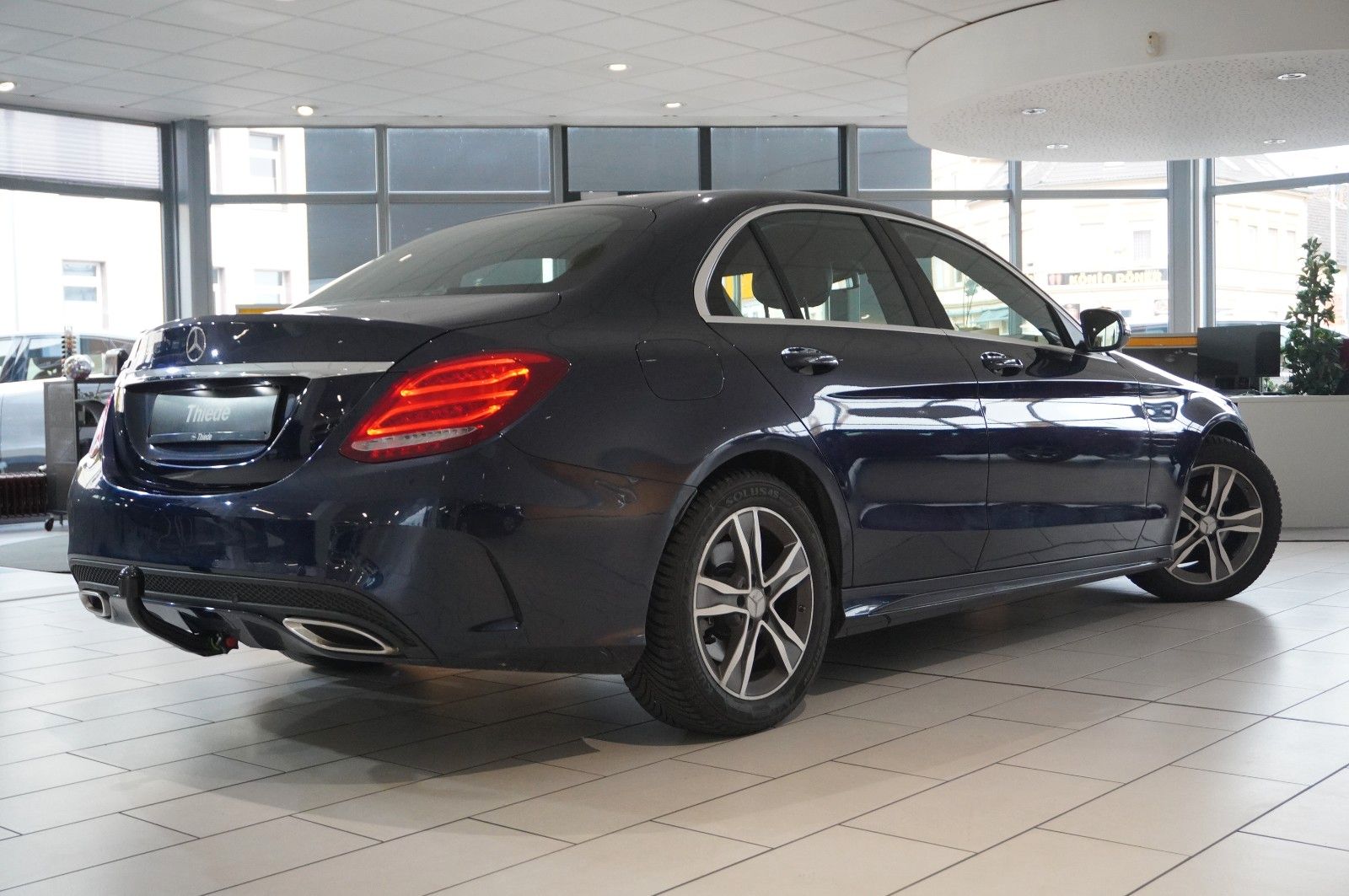 Fahrzeugabbildung Mercedes-Benz C 200 LIM. AMG LINE NAVI/LED/KAMERA/SH/SPORT/AHK