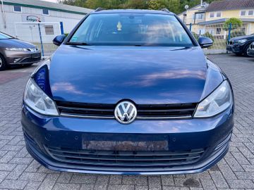 Volkswagen Golf - 6